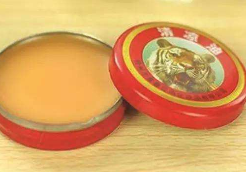 长痱子可以用炉甘石吗 可以用清凉油吗