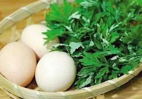 艾叶煮鸡蛋什么时候吃最好 饭前吃好还是饭后吃好