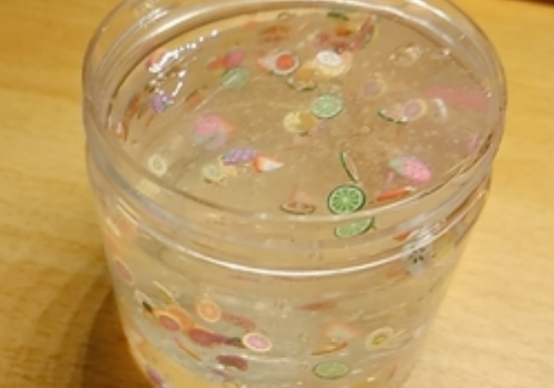 水晶泥沾到衣服上怎么洗 干了怎么办