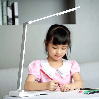 孩子看书用什么灯好 用多大的灯