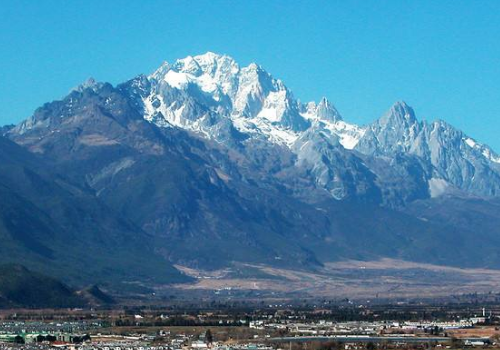 上玉龙雪山有年龄限制吗 与大玉龙旅游景区的区别
