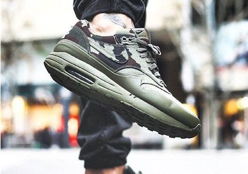 sneaker是什么意思 我是sneaker什么意思