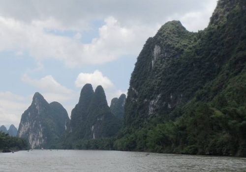 为什么说桂林山水甲天下 下一句是是什么
