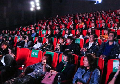 点映是什么意思 和首映有什么区别