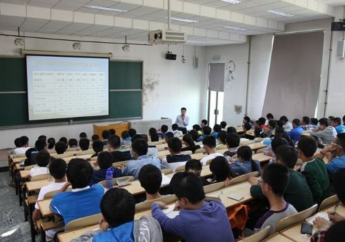 大学的专业录取分数线怎么查 高考分数和一本线是同时出来的吗