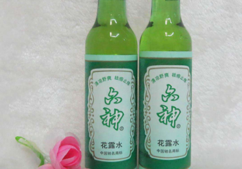 被蚊子咬了可以用花露水吗 会中毒吗