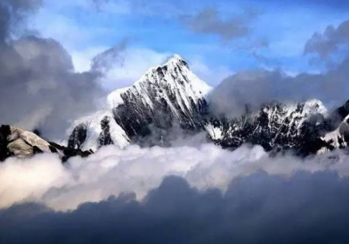 梅里雪山有人登过顶吗 几月份容易出现塌方